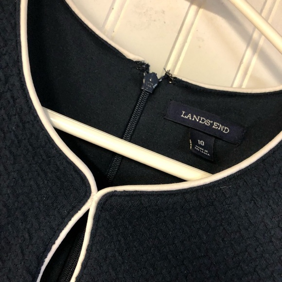 Lands End Navy Sleeveless Dress Size 10 Nautical Fitted Texture Pockets - Picture 4 of 5